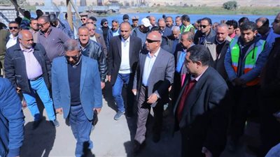 وزير النقل يتابع معدلات تنفيذ محوري ديروط وسمالوط 