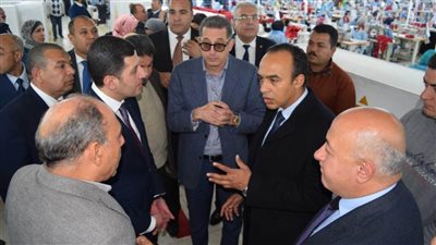 رئيس هيئة الاستثمار ونائب محافظ المنيا يستمعان لتحديات المستثمرين