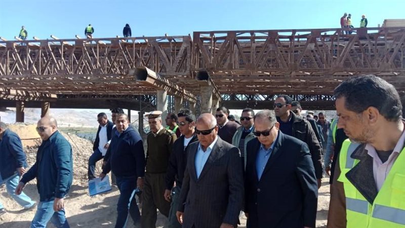 وزير النقل ومحافظ