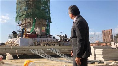 العنانى يتفقد مسلة التحرير