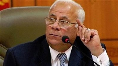 محافظ بورسعيد يتفقد سير الأعمال الجارية بشارع عاطف السادات