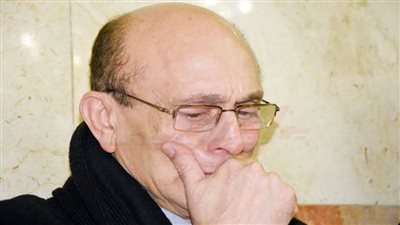  محمد صبحي يدخل في نوبة بكاء بعزاء لينين الراملي (صور) 