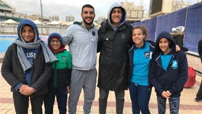 سباحو «زايد» يحصدون الميداليات الذهبية في بطولة الجمهورية (صور)