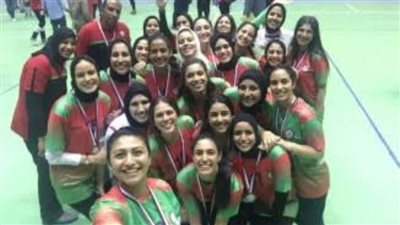 سيدات طائرة سبورتنج أمام المجمع الجزائري في نهائي البطولة العربية