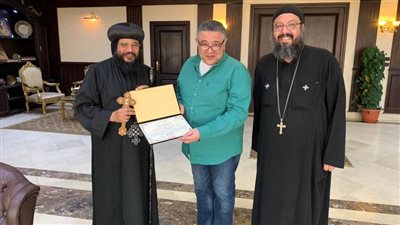 محافظ البحر الأحمر يستقبل الأنبا إيلاريون لتهنئة الأقباط بعيد القيامة المجيد 