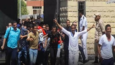 عاجل .. الإفراج عن 460 من  نزلاء السجون