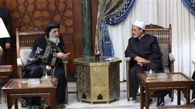 الإمام الأكبر يهنئ البابا تواضروس بعيد القيامة