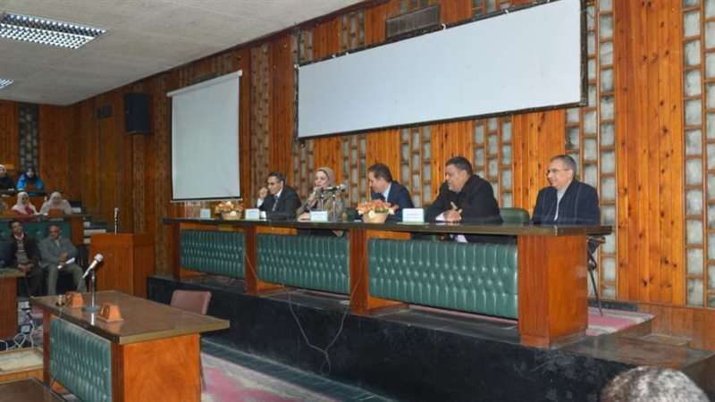 ندوة بيئية في مجال