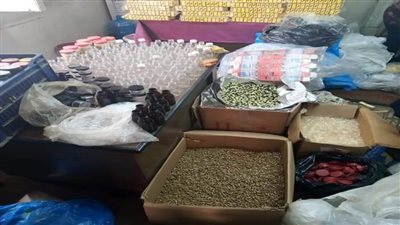 عاجل.. ضبط مخزن  أعشاب وعطارة مخالف بالشيخ زايد