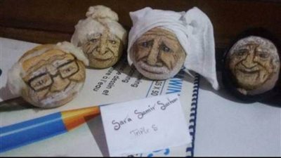 فتاة الإسكندرية ترسم المشاهير على الخضروات والفواكه 