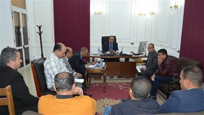 نائب محافظ المنيا يبحث تفعيل منظومة التحصيل الإلكتروني 