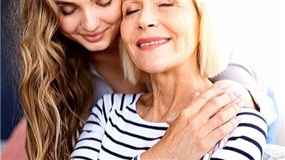 حاسس أنك مكتئب.. ٤ طرق للتعبير عن مشاعرك لوالديك