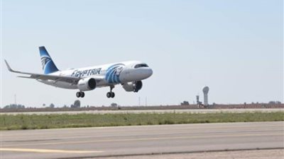 إقلاع طائرة لإعادة مصريين عالقين في كندا