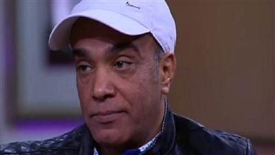 بالصور.. زوجة سليمان عيد وابنته تنجوان من حادث مروع