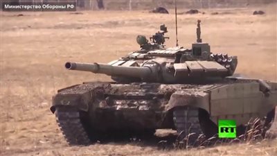 الجيش الروسي يختبر قدرات دبابات T-72 المطورة