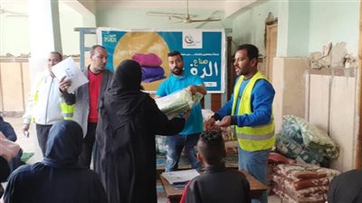 صناع الخير توزع 750 بطانية بالبحيرة وأسوان