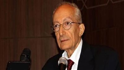 حواس ينعى عالم المصريات د.على رضوان