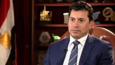 وزير الرياضة يهنئ رئيس الزمالك بالفوز بكأس السوبر الإفريقية