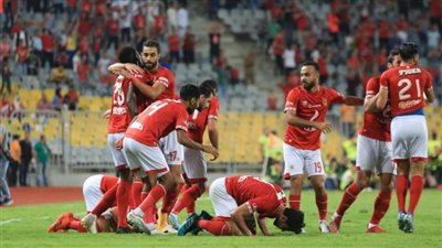 الأهلي يقسو على المصري البورسعيدي بثلاثية