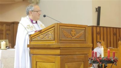 عاجل.. مطران الكنيسة الأسقفية يترأس احتفال عيد القيامة 