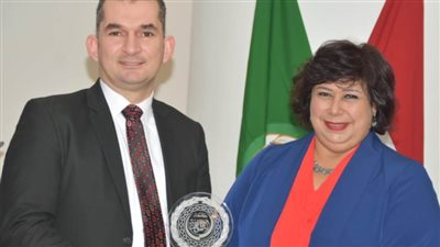 وزير الثقافة رئيس المجمع العربي للموسيقى تسلم جائزة المسابقة الدولية للتأليف الموسيقى العربي عن عام 2019