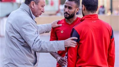 الخطيب يحضر مران الأهلي قبل مواجهة الزمالك في السوبر