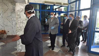 محافظ أسيوط يتفقد مصانع منطقة عرب العوامر الصناعية