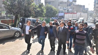 محافظ أسيوط يتفقد شوارع وميادين حي غرب