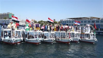 ٤٠٠ فنان على صفحة نهر النيل بمهرجان أسوان 