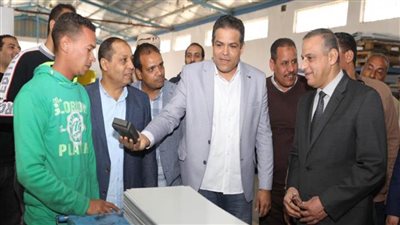 محافظ سوهاج يتفقد المشروعات الخدمية في 