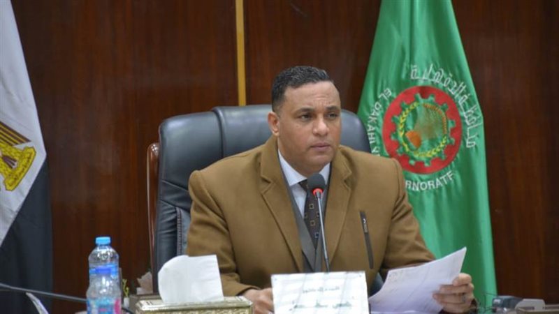 الدكتور أيمن مختار