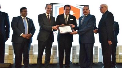 تكريم رئيس جامعة بني سويف 