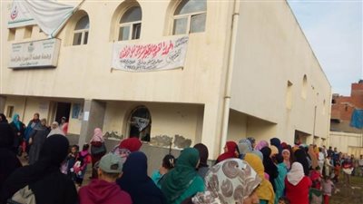 الكشف الطبي على 2000 مريض فى قافلة طبية بدمنهور