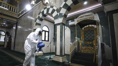 باكستان.. أطباء يدعون لإعادة فرض القيود على الصلاة في المساجد