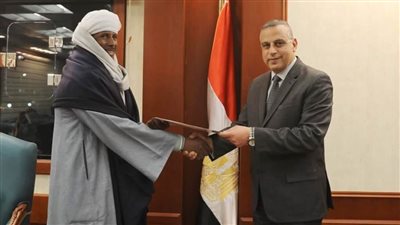 محافظ سوهاج: اعتماد 957 عقدا لتقنين الأراضي وتحصيل 160 مليون جنيه