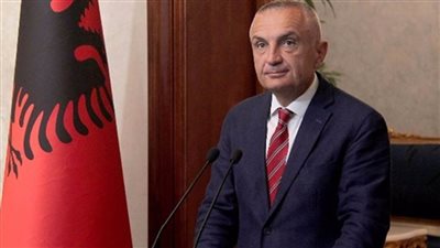 الرئيس الألباني يدعو شعبه للإطاحة بحكومة بلاده اليسارية