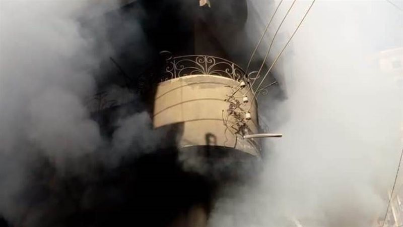 جانب من الحريق