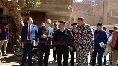 محافظ القليوبية يقود حملة مكبرة لإزالة الإشغالات بشارع كلية التجارة 