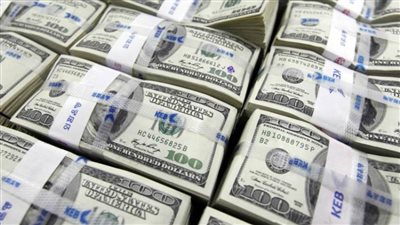 شركات تحويل الأموال بلبنان تبدأ صرف الحوالات النقدية الدولارية بالليرة