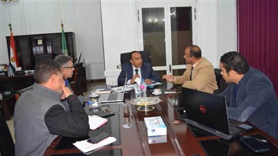 نائب محافظ المنيا يتابع إجراءات تفعيل منظومة التحول الرقمي