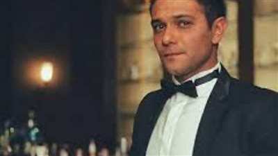 آسر ياسين مع جده.. أحد أبطال حرب أكتوبر