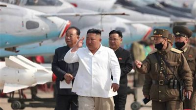 (يونهاب): وسائل الإعلام في كوريا الشمالية تركز على احتفالات الجيش ولا ذكر لكيم يونج أون