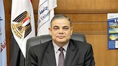 الدسوقي يؤكد استمرار تطهير وتعقيم جامعة 