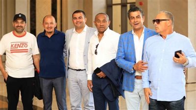 أحمد أحمد وأبو ريدة و«طرف ثالث» في صراع على مقعد رئاسة «كاف»