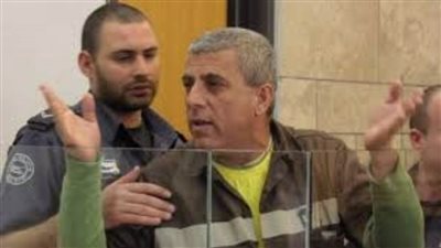 الاحتلال الصهيوني يجدد العزل الانفرادي للأسير وليد دقة.. بسبب رواية أدبية