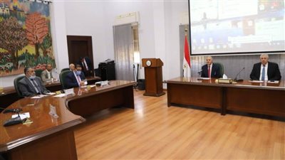 وزيرا الزراعة والري يبحثان آلية العمل على تطوير نظم الري في الأراضي الزراعية
