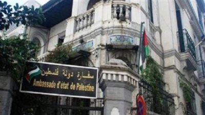 سفارة فلسطين بمصر تقدم سلات غذائية لمواجهة كورونا