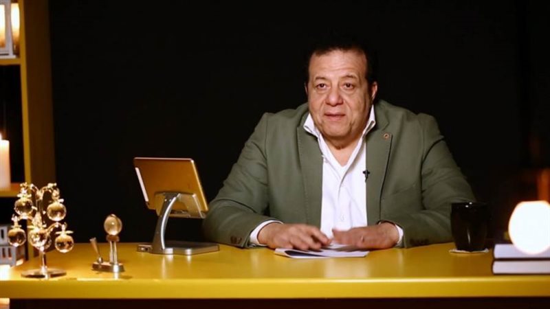 الدكتور عاطف عبد