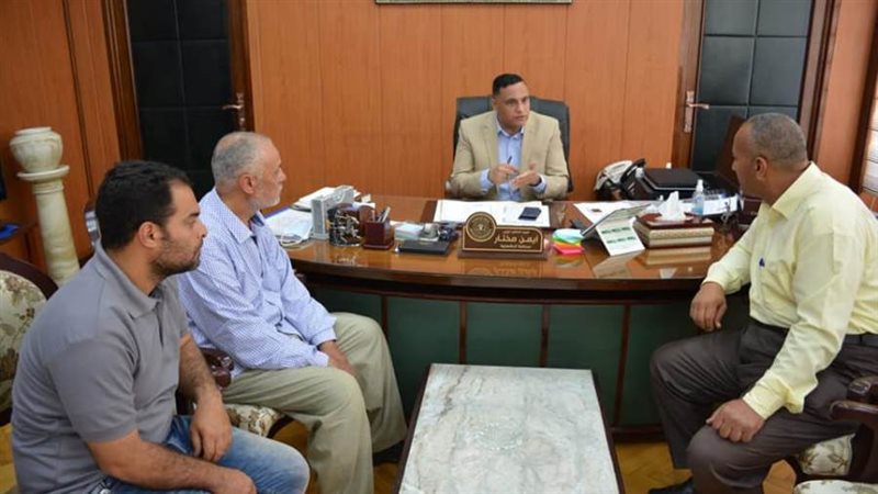 محافظ الدقهلية واسرة