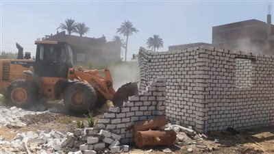  إزالة 23 حالة تعدٍ في حملة نفذتها الوحدة المحلية لمركز ومدينة ناصر